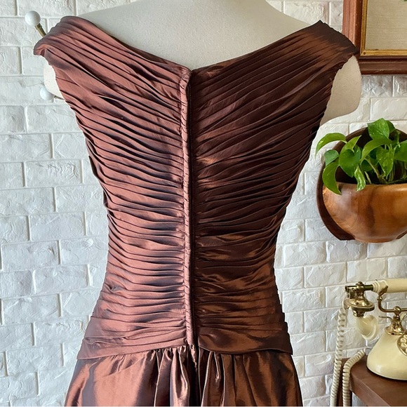 Symphony of Venus Liquid Metallic Copper Ornately Ruched Gathered Bodice Gown - Picture 13 of 17